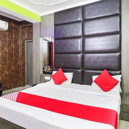 Oyo 6908 Hotel Royal City Āzamgarh 객실 사진